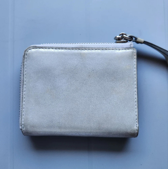 Coach Poppy Irridescent Shimmer Leather Square Zipper Wallet - Picture 2 of 9